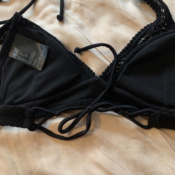 Crotchet bikini top - Picture 3 of 3